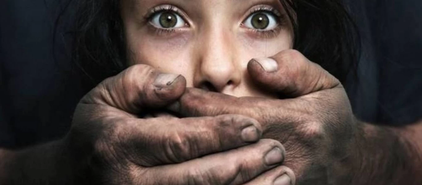 Κορινθία: Ανατριχιάζουν οι περιγραφές της 17χρονης που την βίαζε ο πατέρας της